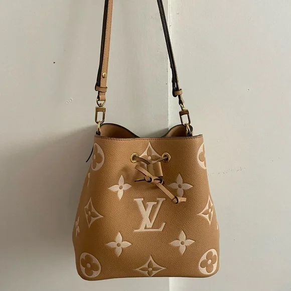 Authentic Louis Vuitton Bicolor Monogram Empreinte Giant NéoNoé MM Noe w/Pouch - Picture 10 of 12